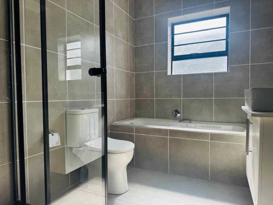 3 Bedroom Property for Sale in Fountains Estate Eastern Cape